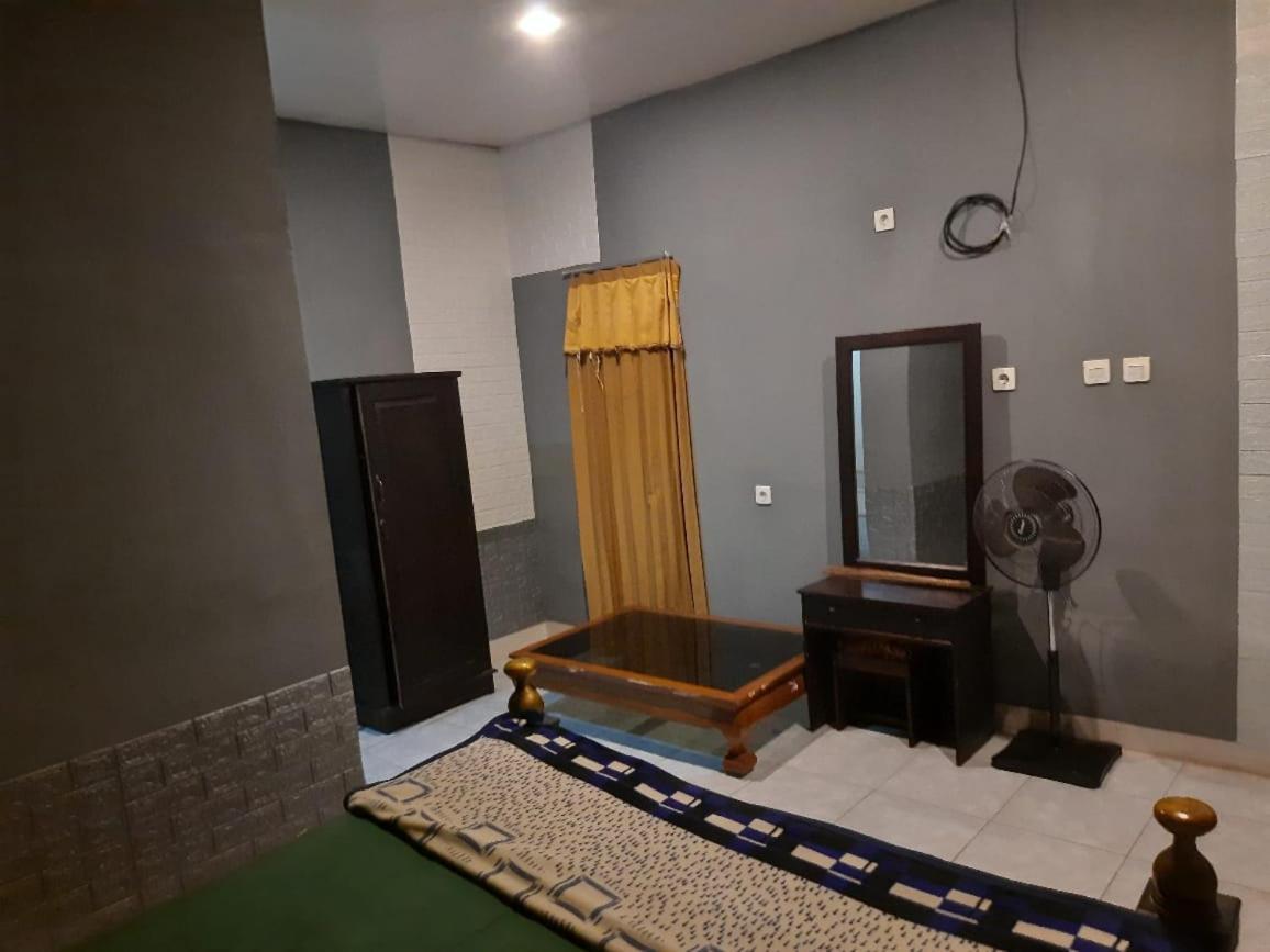 KAMI Homestay Banyuwangi  Eksteriør billede