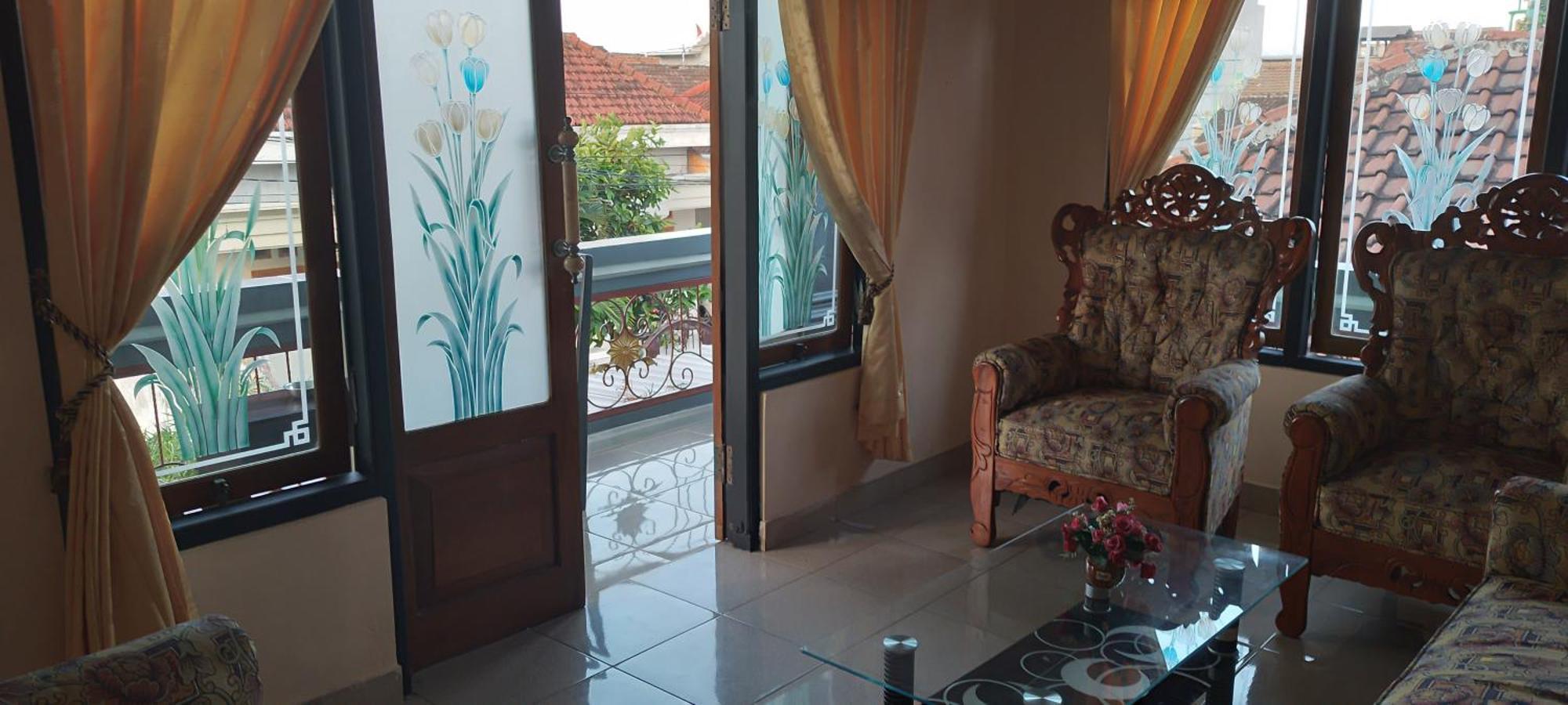 KAMI Homestay Banyuwangi  Eksteriør billede
