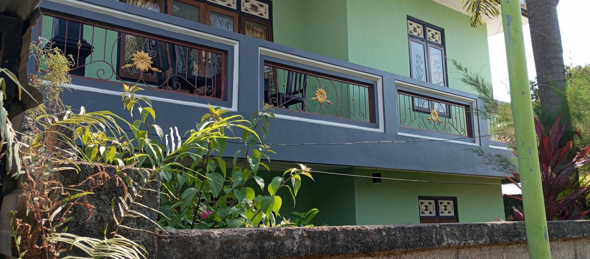 KAMI Homestay Banyuwangi  Eksteriør billede